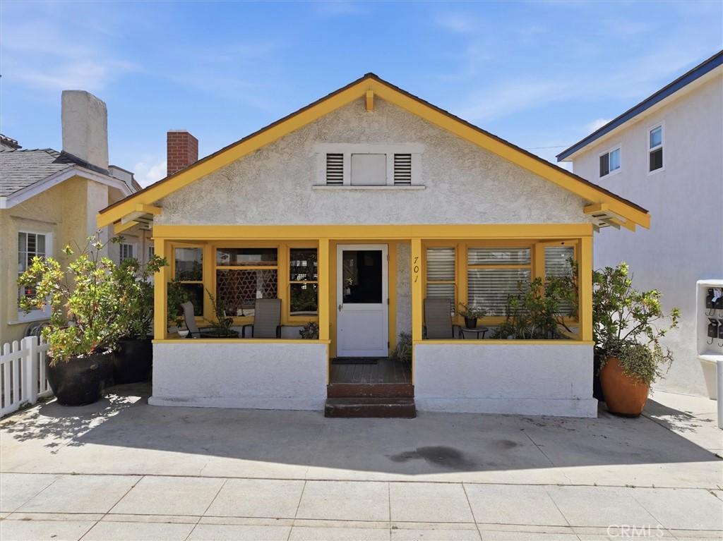 701 Manhattan AV Hermosa Beach CA 90254 | MLS #SB26149972 45 MLS #SB26149972 image #0