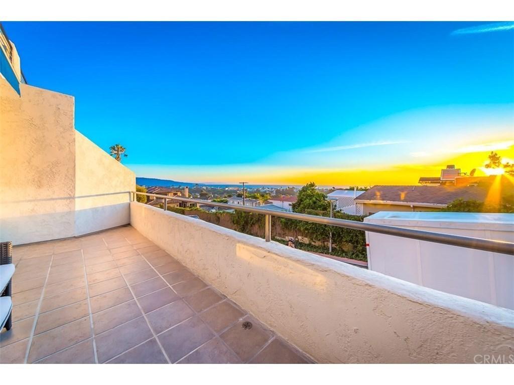 736 Gould AV #3 Hermosa Beach CA 90254 | MLS #SB26213259 45 MLS #SB26213259 image #0