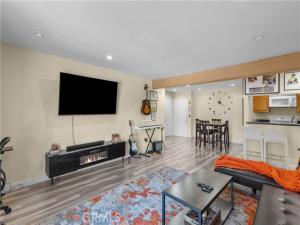 MLS #SR25096957 image #0