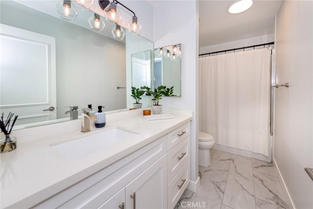 635 E Elmwood Avenue 201Burbank img 0