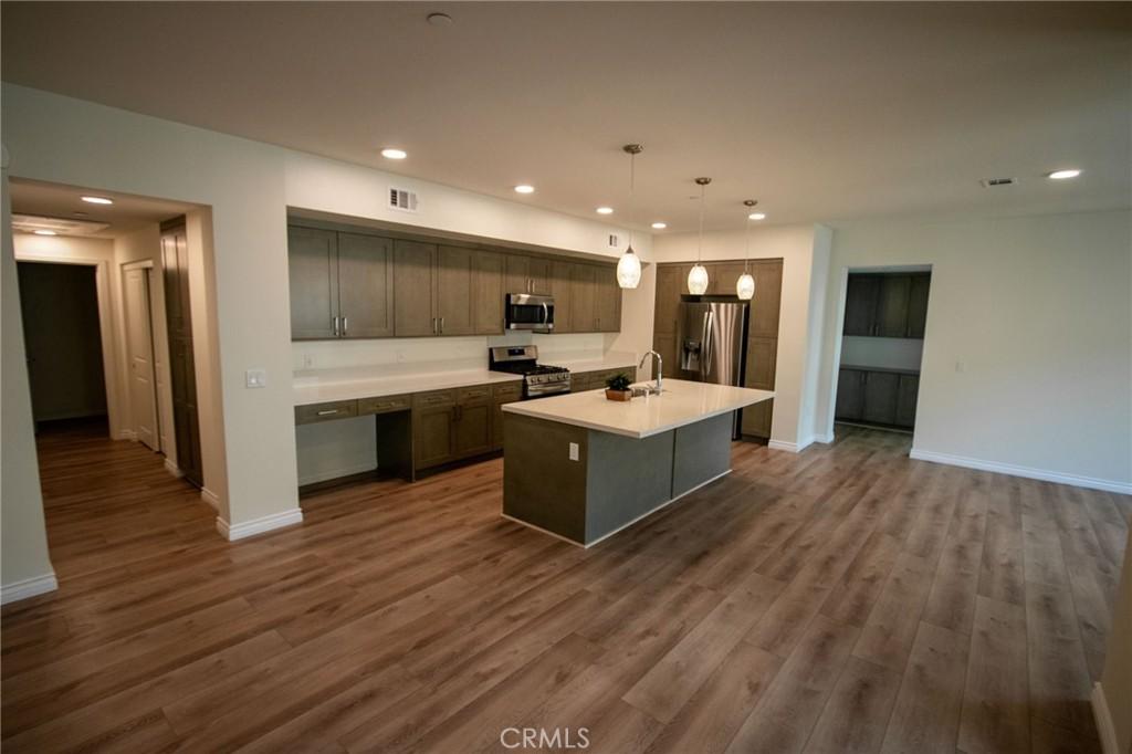 MLS #SR25112904 image #0