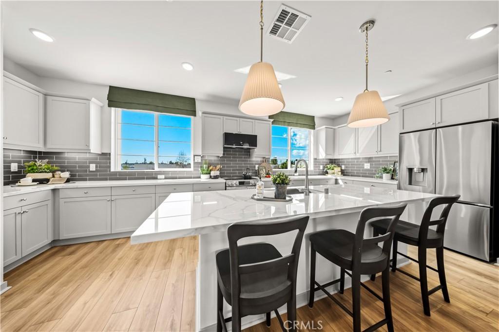 MLS #SR25158645 image #0