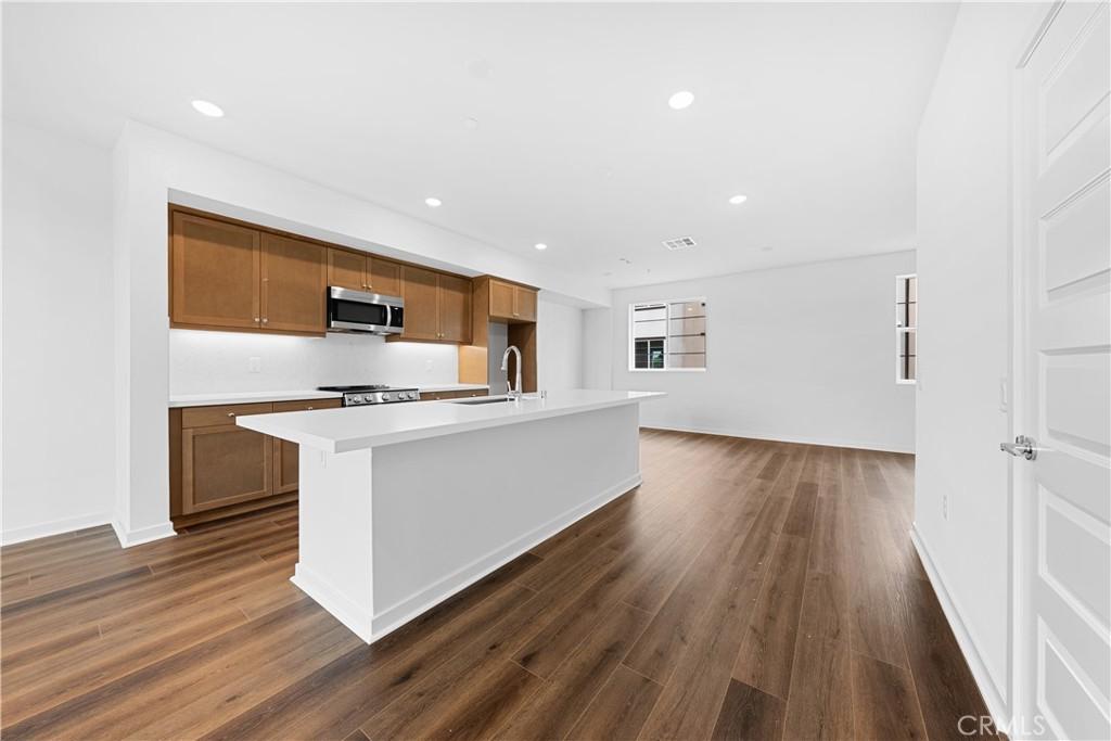 MLS #SR25160405 image #0