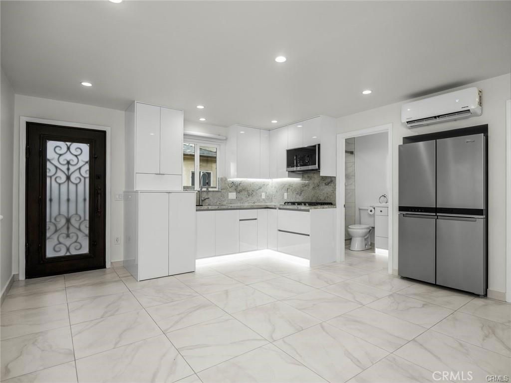 MLS #SR25170976 image #0