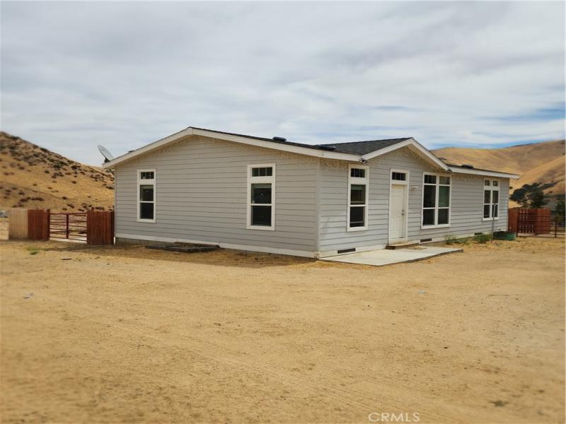 MLS #SR25181318 image #0
