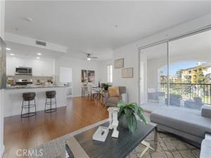 MLS #SR25181319 image #0