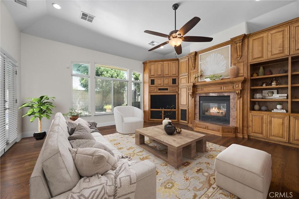 MLS #SR25183849 image #0