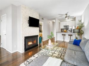 MLS #SR25189037 image #0