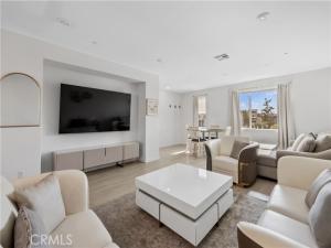 MLS #SR25220052 image #0