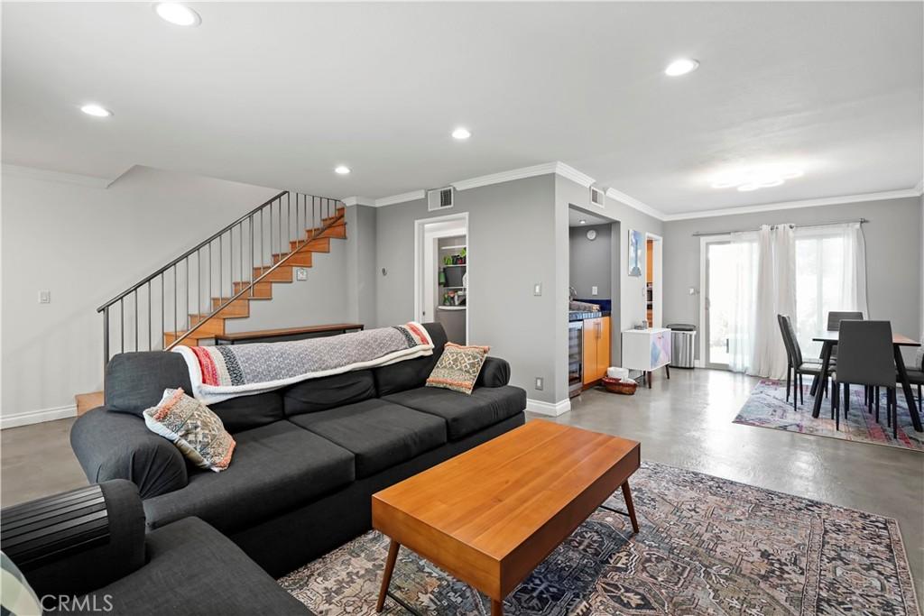 MLS #SR25225159 image #0