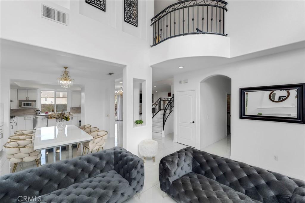 MLS #SR25237043 image #0