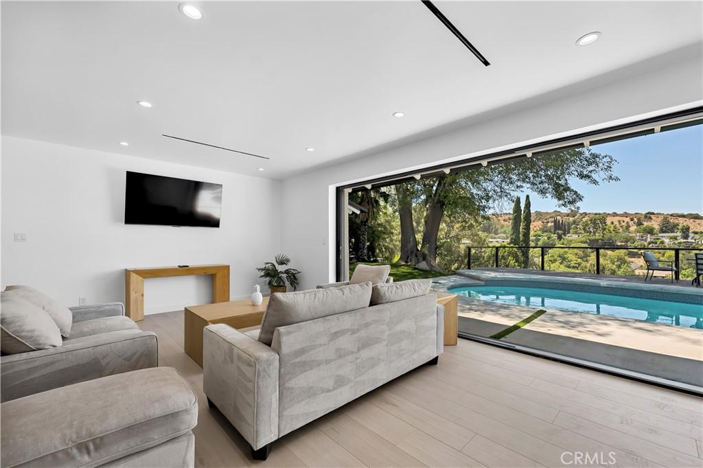 MLS #SR25239876 image #0