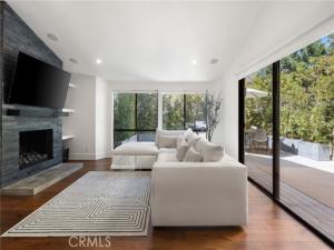 MLS #SR25240375 image #0