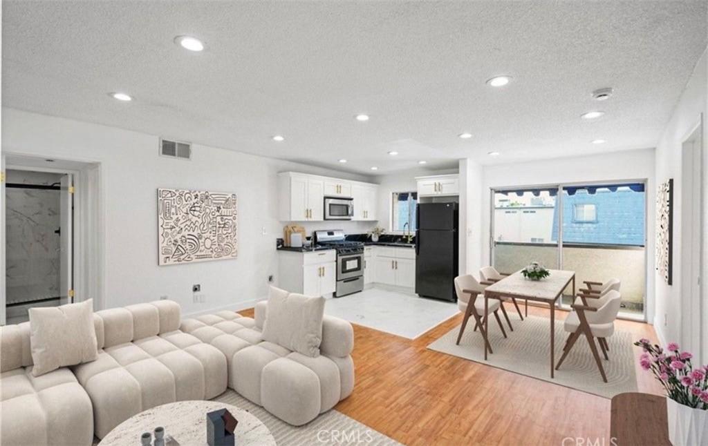 MLS #SR25247956 image #0