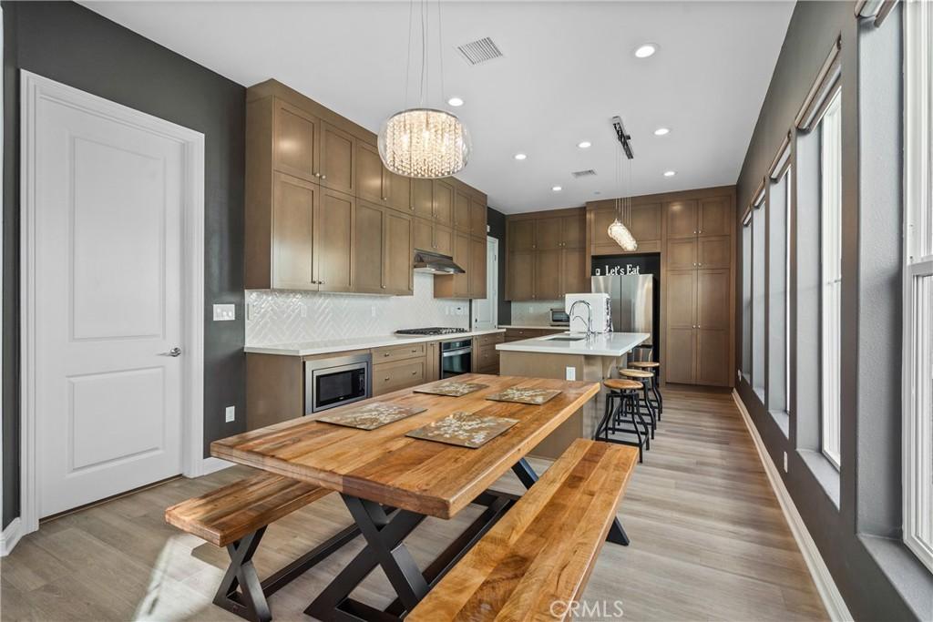 MLS #SR25250631 image #0