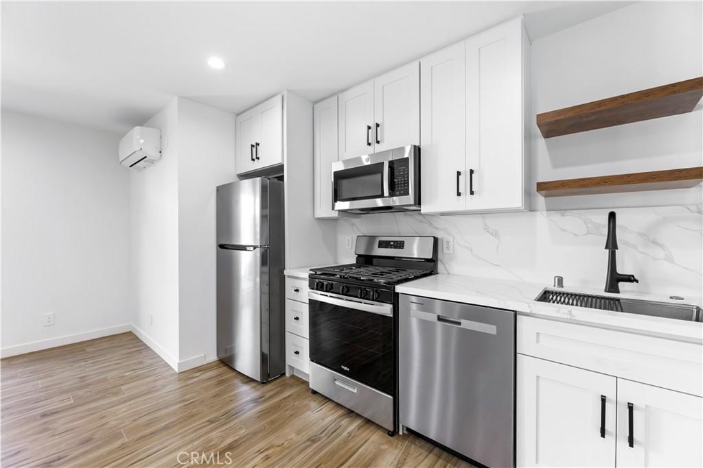 MLS #SR25256458 image #0