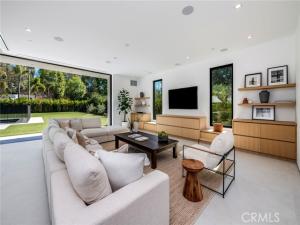 MLS #SR25260310 image #0