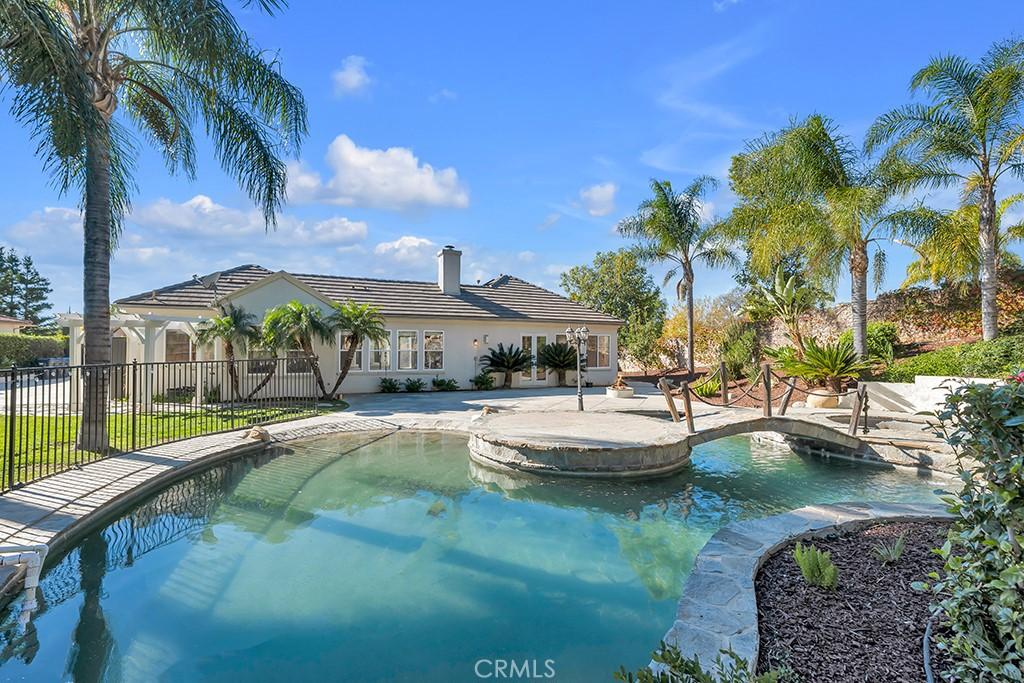 MLS #SR25260330 image #0