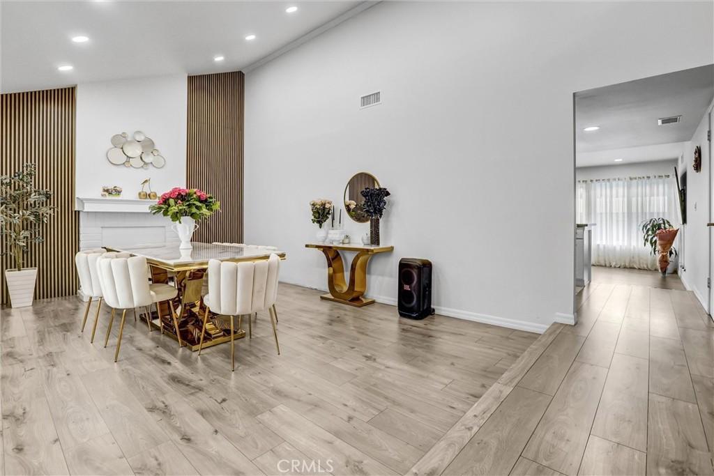 MLS #SR25263191 image #0