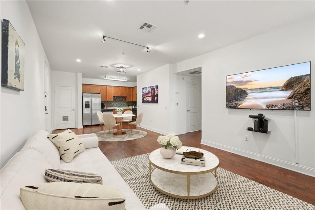 MLS #SR25263193 image #0