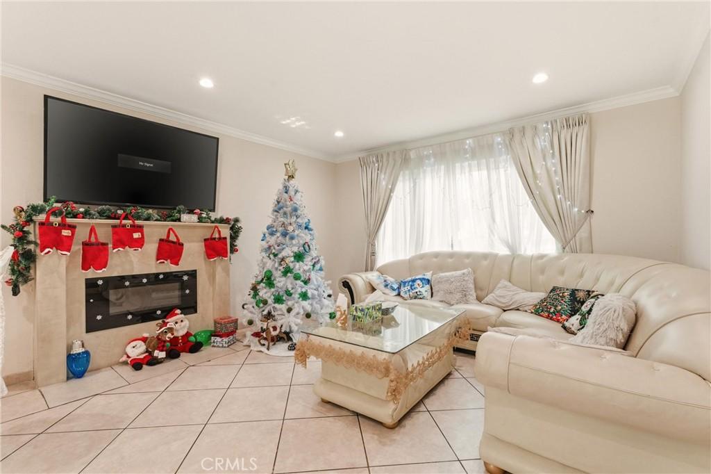 MLS #SR25265174 image #0