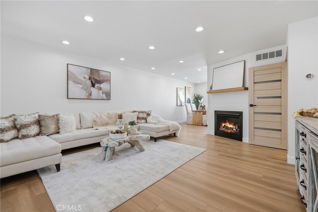 MLS #SR25272484 image #0