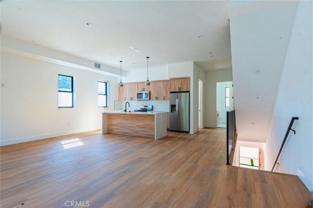 MLS #SR25274158 image #0