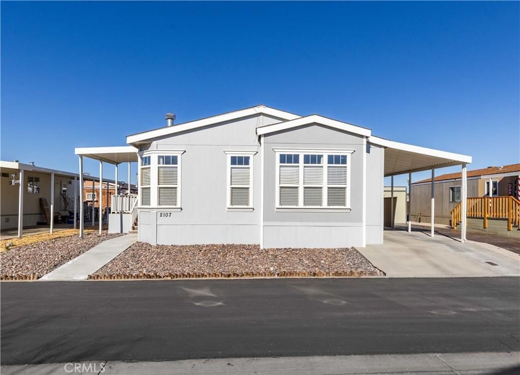 MLS #SR25276438 image #0