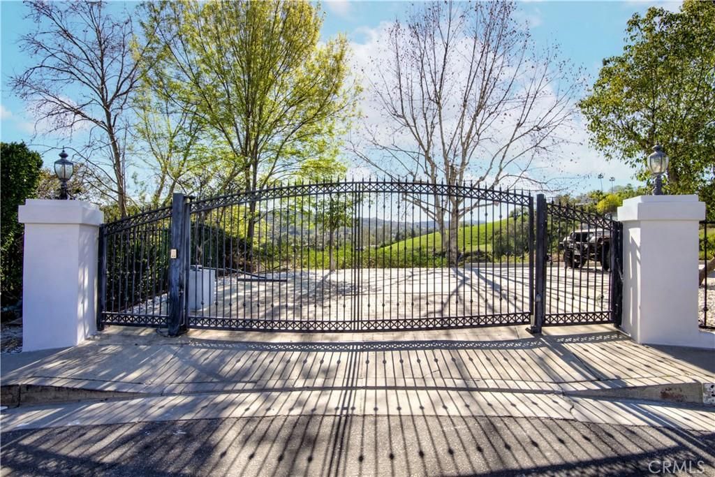 MLS #SR25277807 image #0