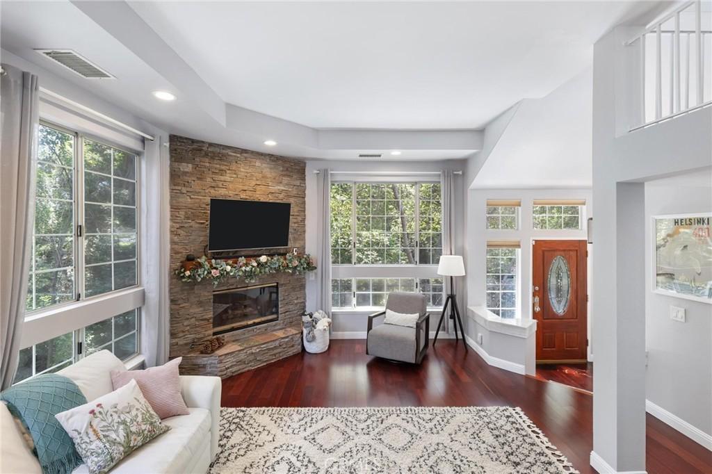 MLS #SR25279142 image #0