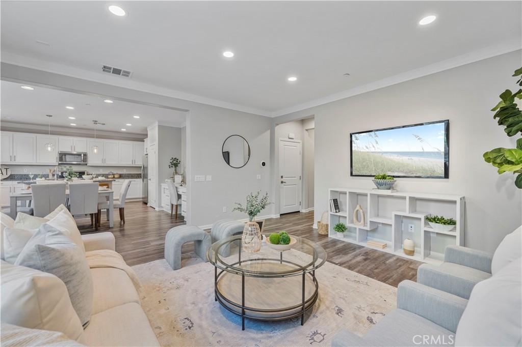 MLS #SR25280636 image #0