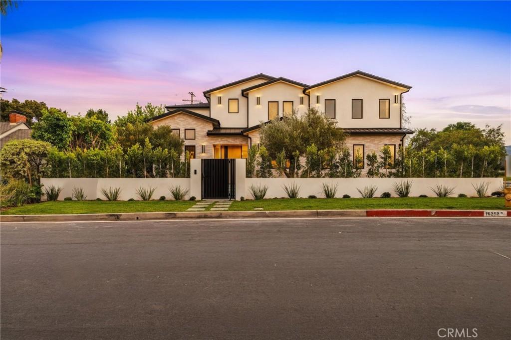 MLS #SR26049537 img 0