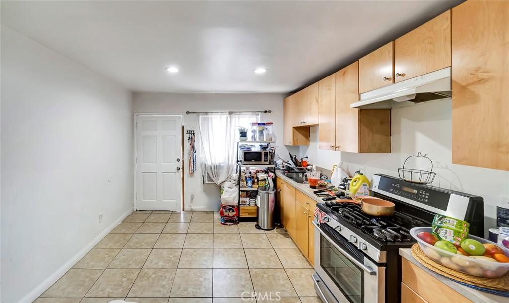 6735 Elmer #18 North Hollywood CA 91606 | MLS #SR26051707 45 MLS #SR26051707 image #0
