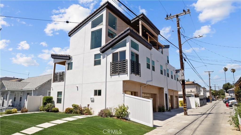 MLS #SR26079670 image #0