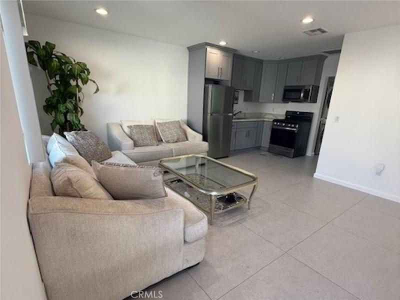 7308 Farmdale AV North Hollywood CA 91605 | MLS #SR26114092 45 MLS #SR26114092 image #0