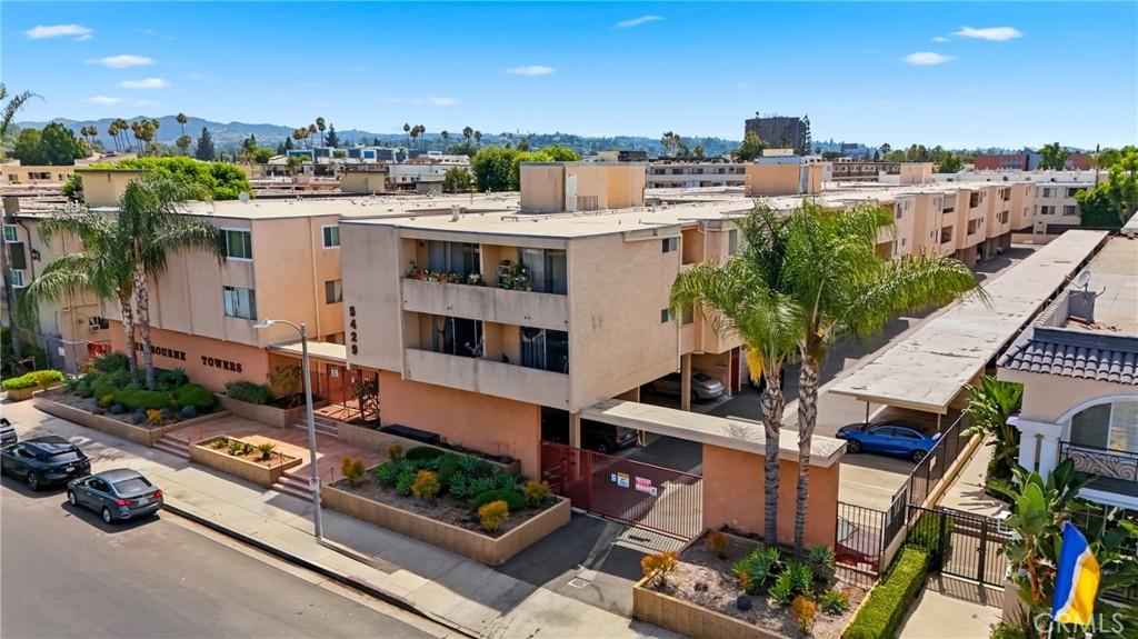 5429 Newcastle Encino CA 91316 | MLS #SR26123297 45 MLS #SR26123297 image #0