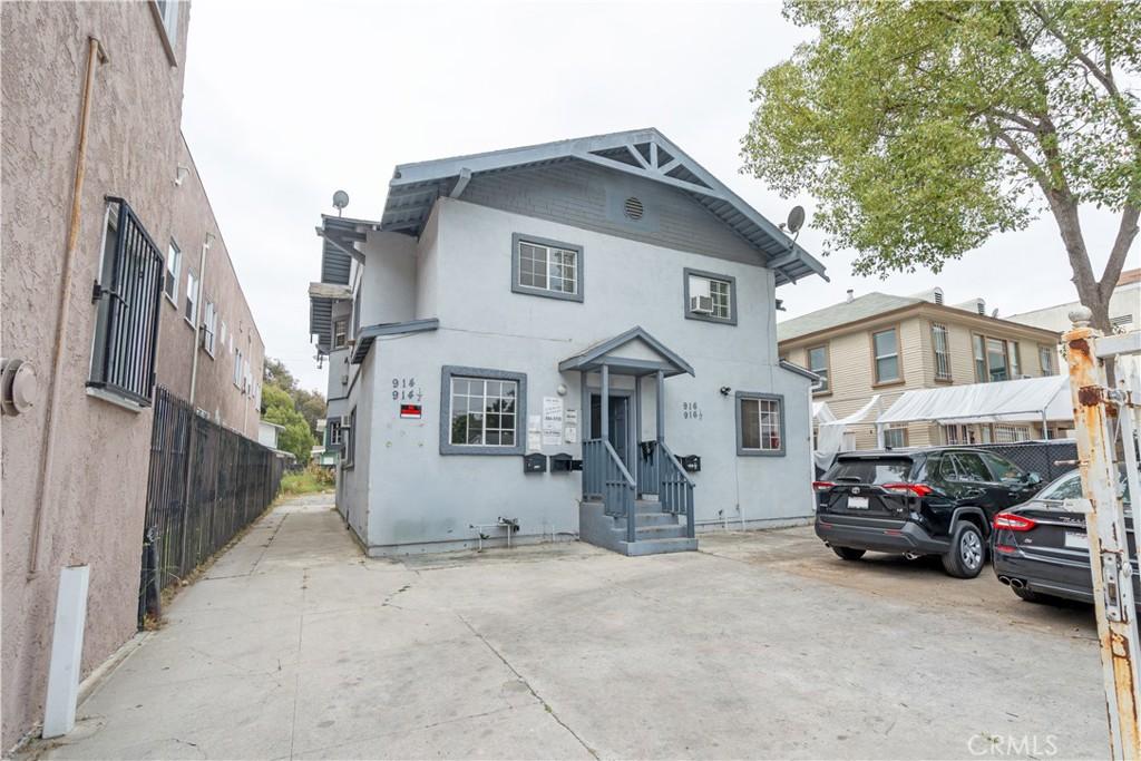 914 W 41st ST Los Angeles CA 90037 | MLS #SR26124324 45 MLS #SR26124324 image #0