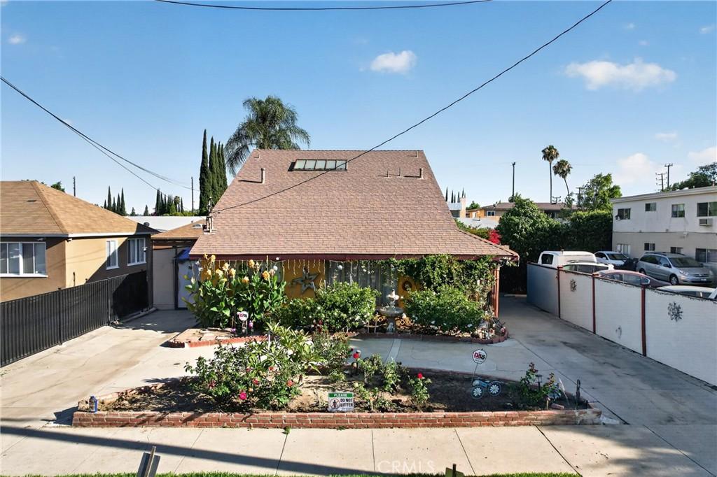 16042 Kittridge Van Nuys CA 91406 | MLS #SR26129074 41 MLS #SR26129074 image #0