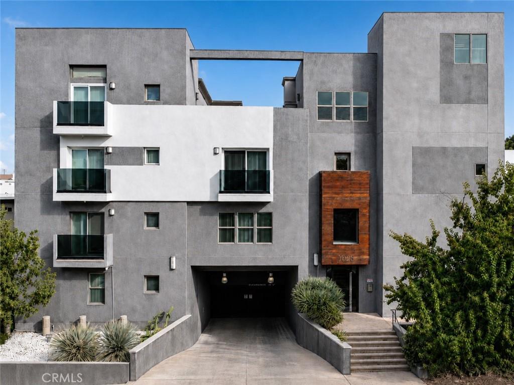 11925 Kling ST #2MAG Valley Village CA 91607 | MLS #SR26140248 45 MLS #SR26140248 image #0