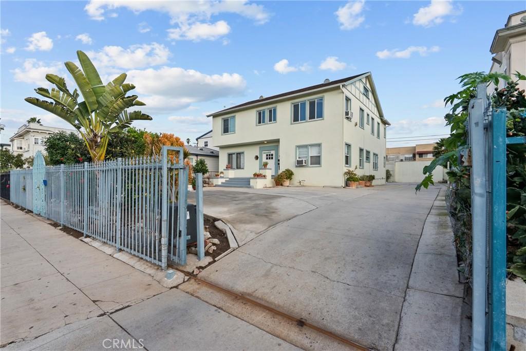 MLS #SR26153015 image #0