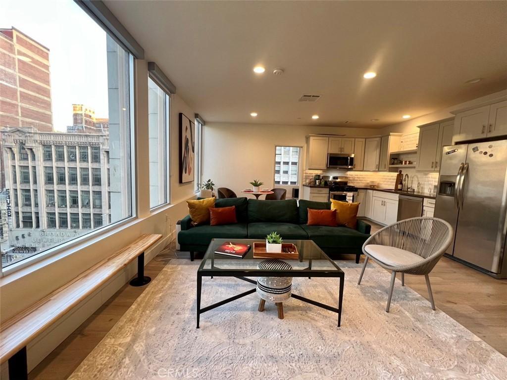 314 6th #405 Los Angeles CA 90014 | MLS #SR26163478 45 MLS #SR26163478 image #0