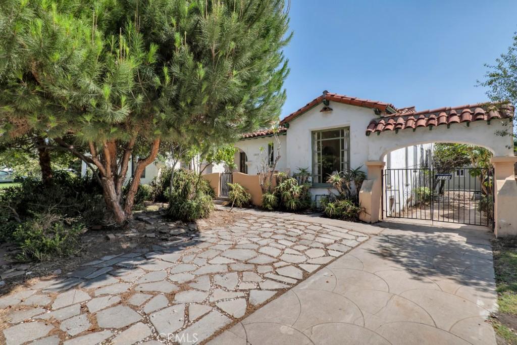 2320 Greenfield AV Los Angeles CA 90064 | MLS #SR26166124 45 MLS #SR26166124 image #0