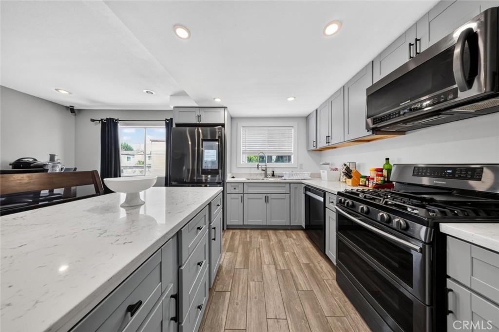 9540 Sepulveda #11 North Hills CA 91343 | MLS #SR26170753 45 MLS #SR26170753 image #0