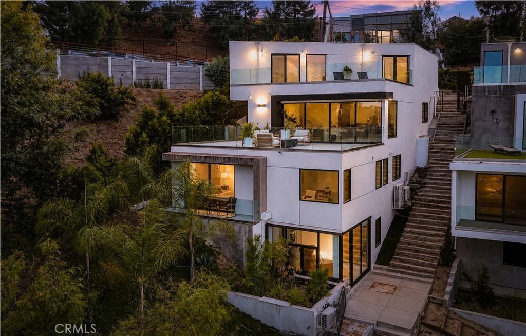 5170 Medina RD Woodland Hills CA 91364 | MLS #SR26174951 45 MLS #SR26174951 image #0