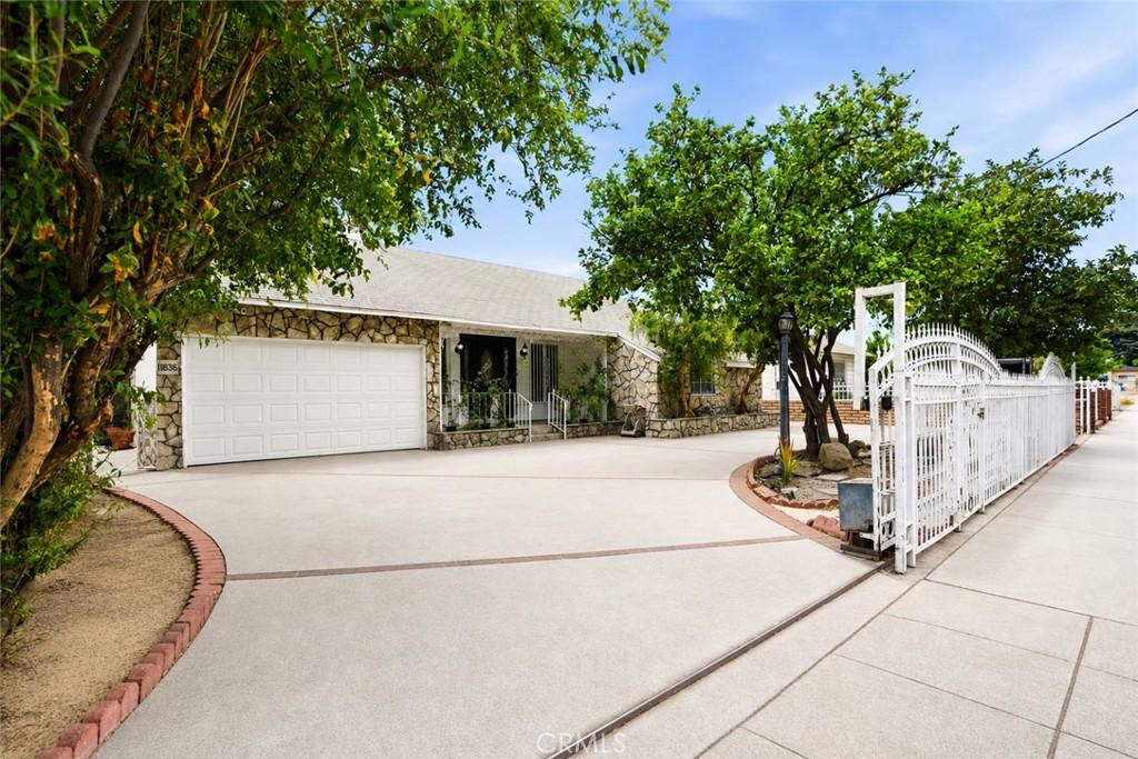 11840 Gilmore Los Angeles CA 91606 | MLS #SR26178782 45 MLS #SR26178782 image #0