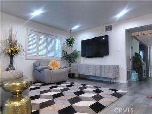 MLS #SR26182111 image #0