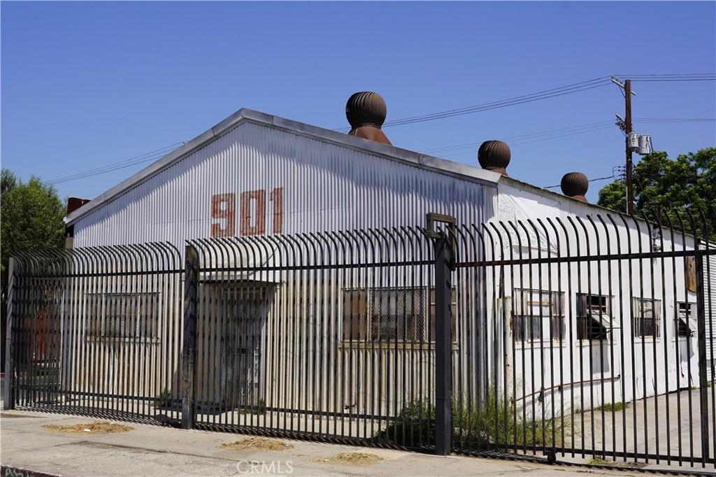 901 E 108th Los Angeles CA 90059 | MLS #SR26183961 45 MLS #SR26183961 image #0