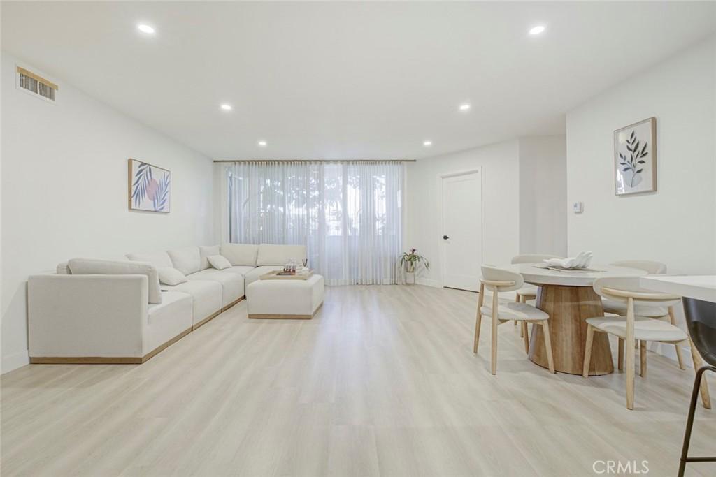 5411 Tyrone AV #203 Sherman Oaks CA 91401 | MLS #SR26185241 45 MLS #SR26185241 image #0