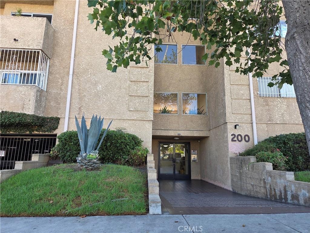 200 S Reno #102 Los Angeles CA 90057 | MLS #SR26186732 45 MLS #SR26186732 image #0