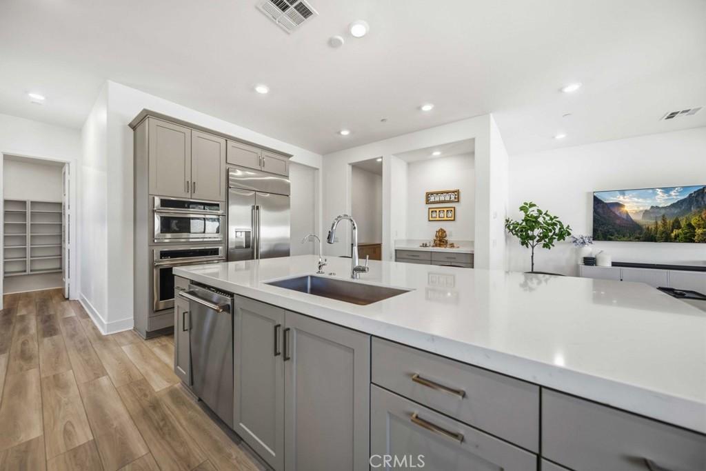 MLS #SR26189054 image #0